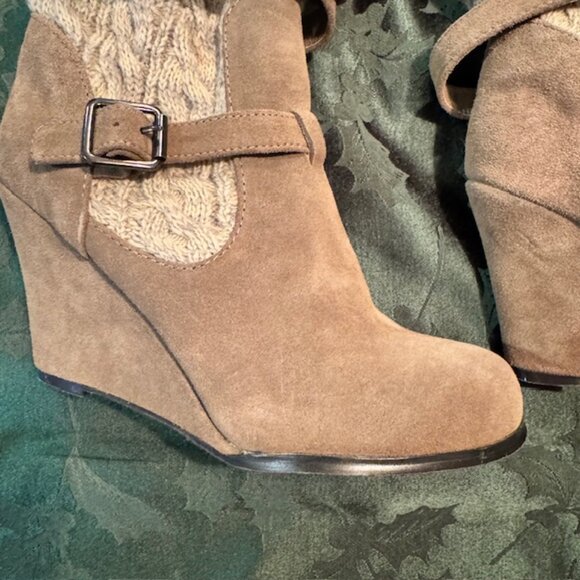 Steve Madden  P-Alpine Suede Knit Wedge Boots - Size 8 - Picture 11 of 11
